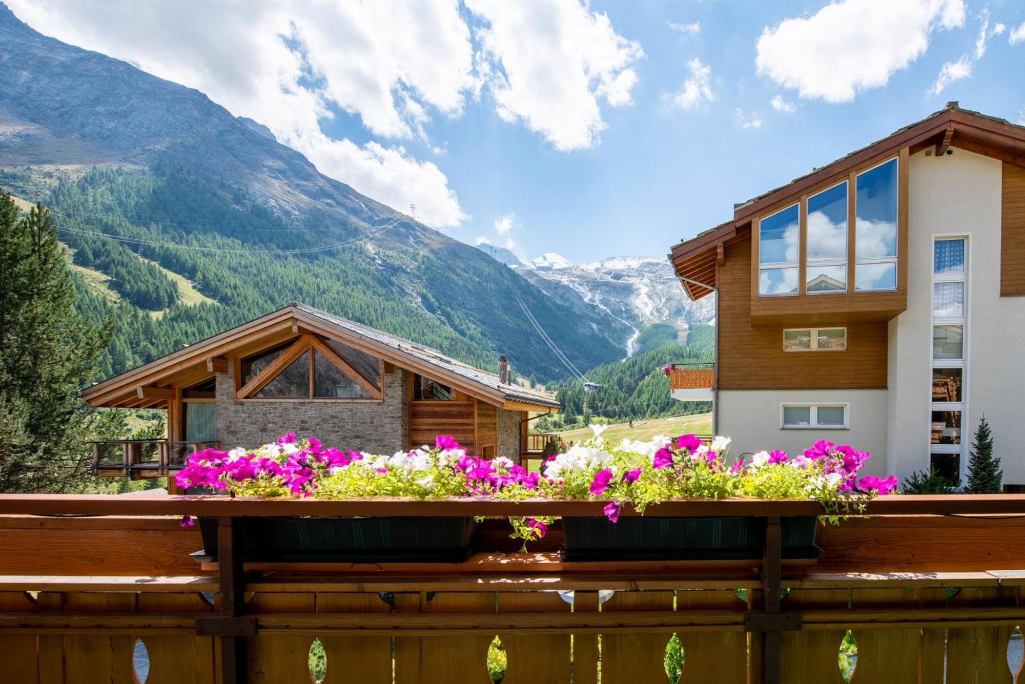 شقة Haus Avalanche Saas Fee الغرفة الصورة